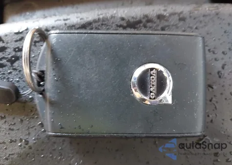 2019 Volvo Xc40 T5 Momentum/T5 R-Design from USA, damaged, VIN YV4162XZ6K2010524